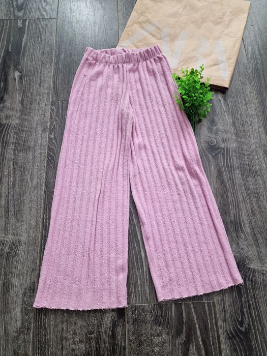 Zara dzianinowe spidnie z szeroką nogawką pudrowy róż r. 128