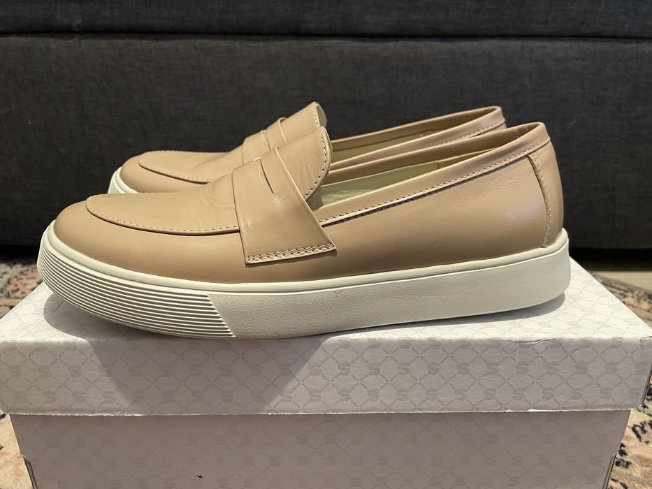 Шкіряні нові бежеві сліпони