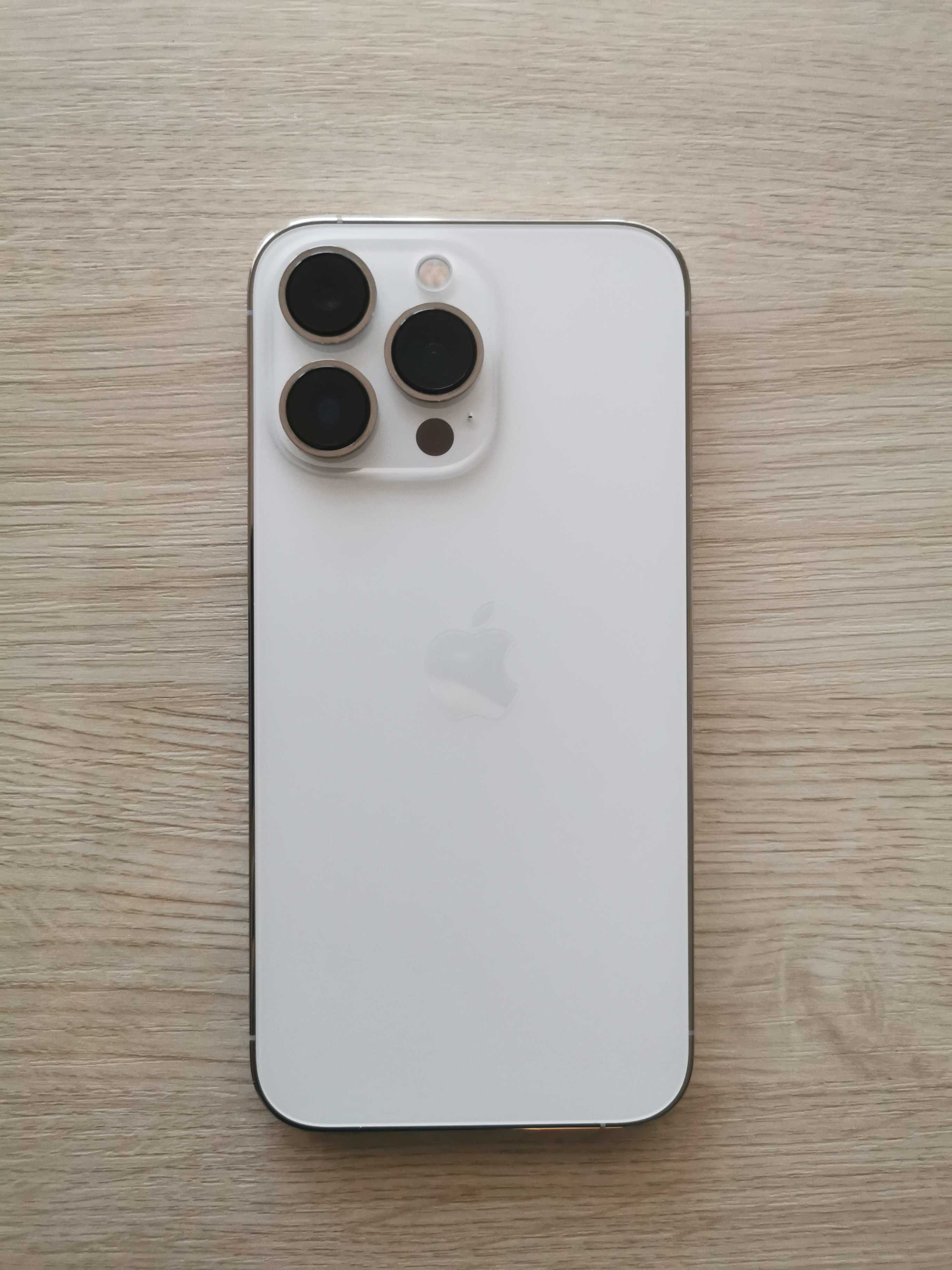 iPhone 13 PRO srebrny