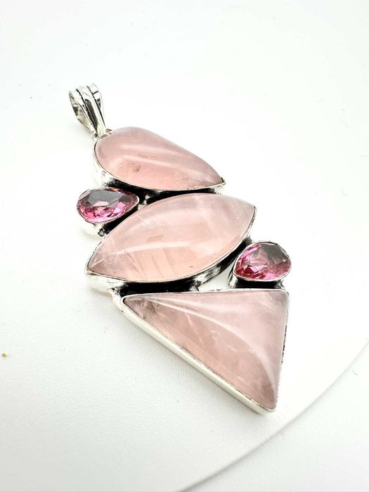 zawieszka, wisior kamień naturalny
Kwarc różowy, topaz. Próba 925