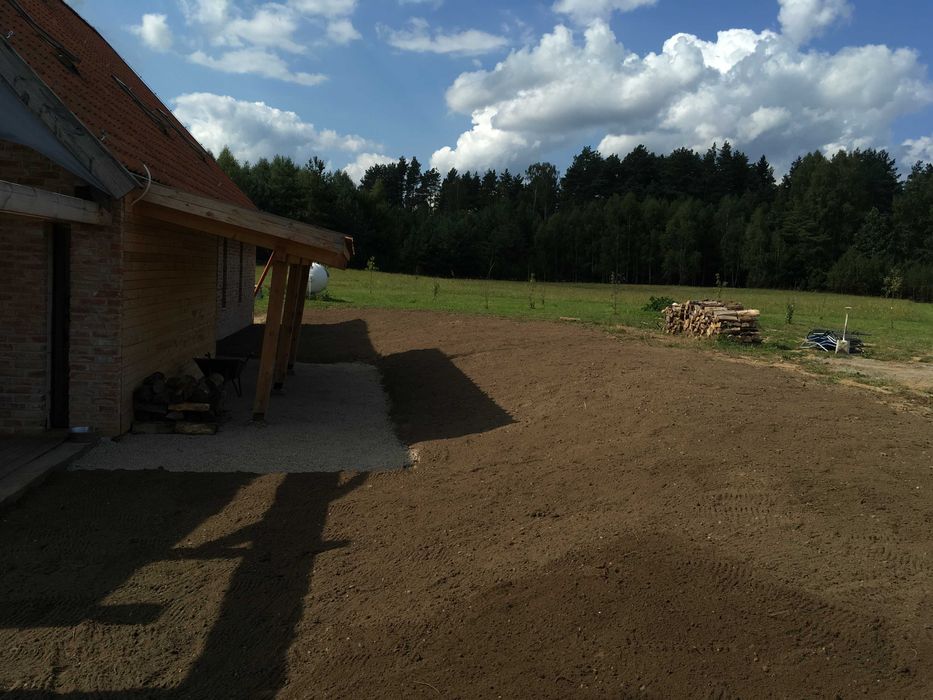 przesiewana ziemia ogrodowa, siana ziemia trawnikowa, czarnoziem humus