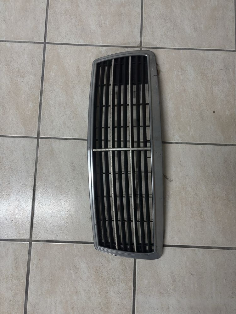 Grelha frontal mercedes w202