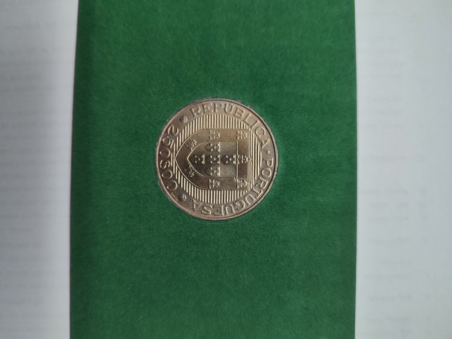 Moeda de 250$00 escudos 1984