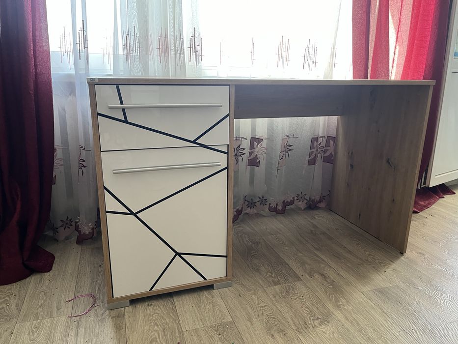 Продам стіл стан новогг