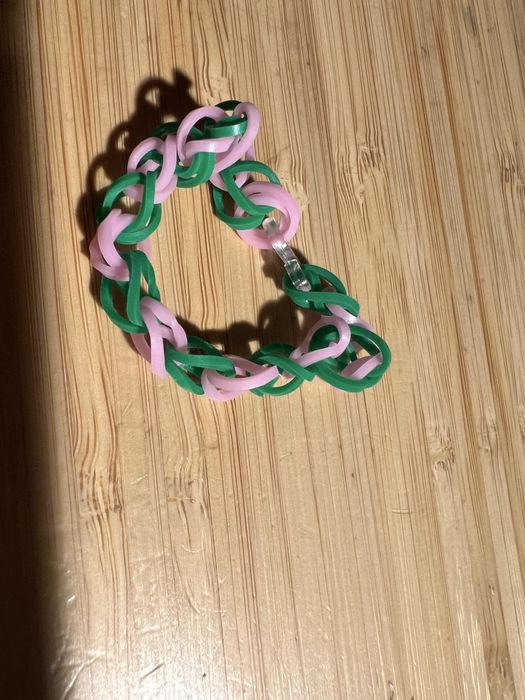 Zielono-różowa bransoletka z gumeczek