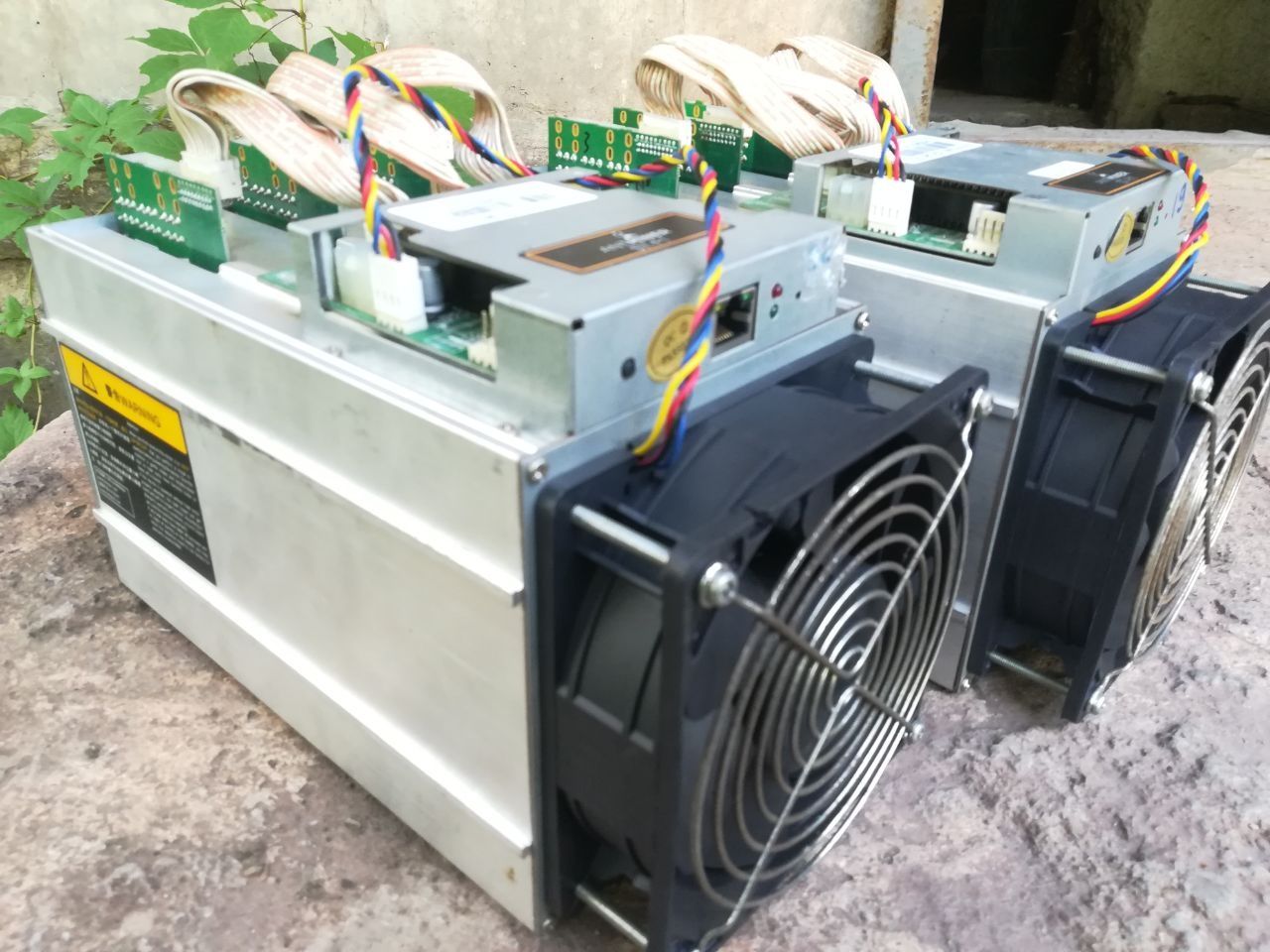 ASIC майнер Antminer S7