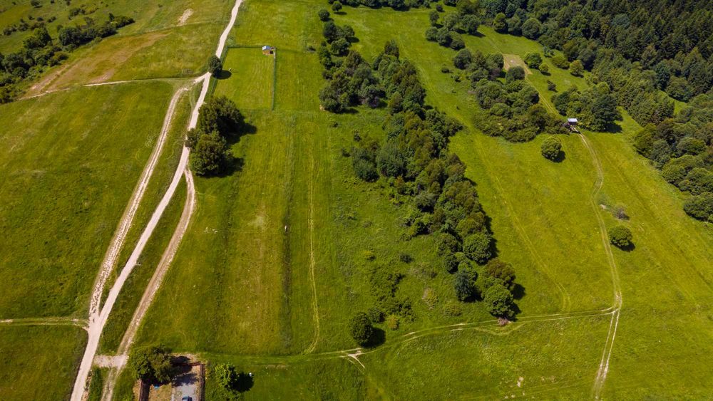 Gilowice – widokowa działka 2128 m² w Beskidzie Żywieckim