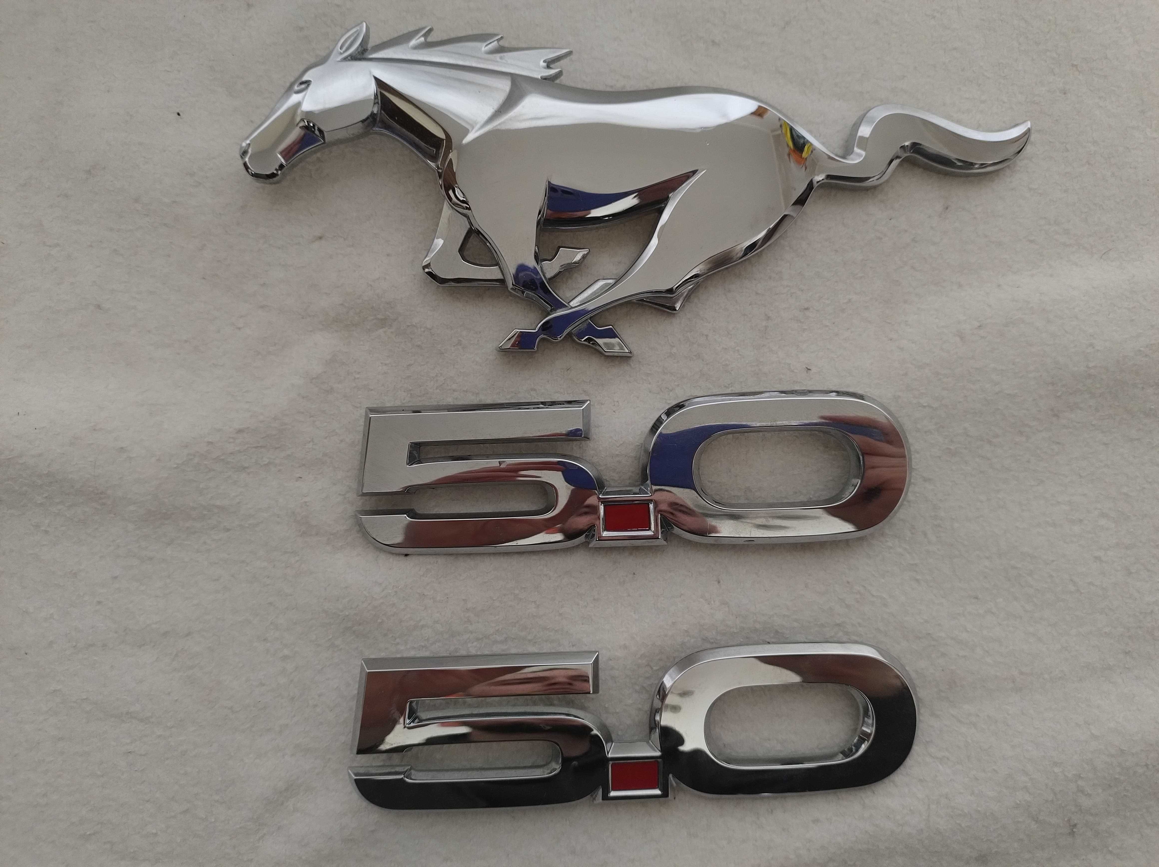 Emblemat Logo Koń 5.0 Komplet Ford Mustang VI 14-22