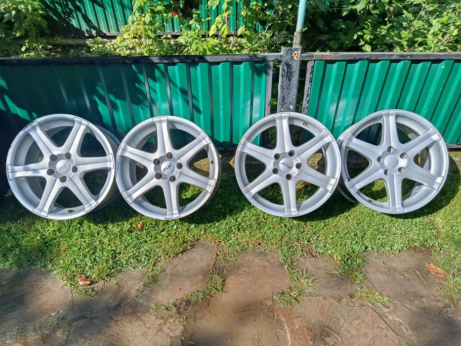 R17 5*112. 215*50 R17