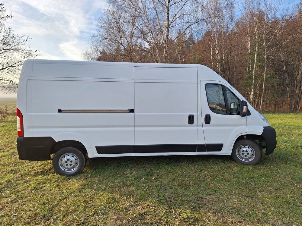 Wypożyczalnia , wynajem samochodów dostawczych( busów) transport.