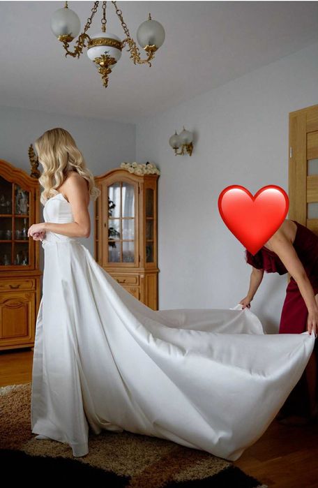 Suknia ślubna minimalistyczna