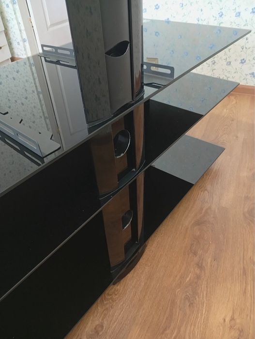 Продам тумбу под TV