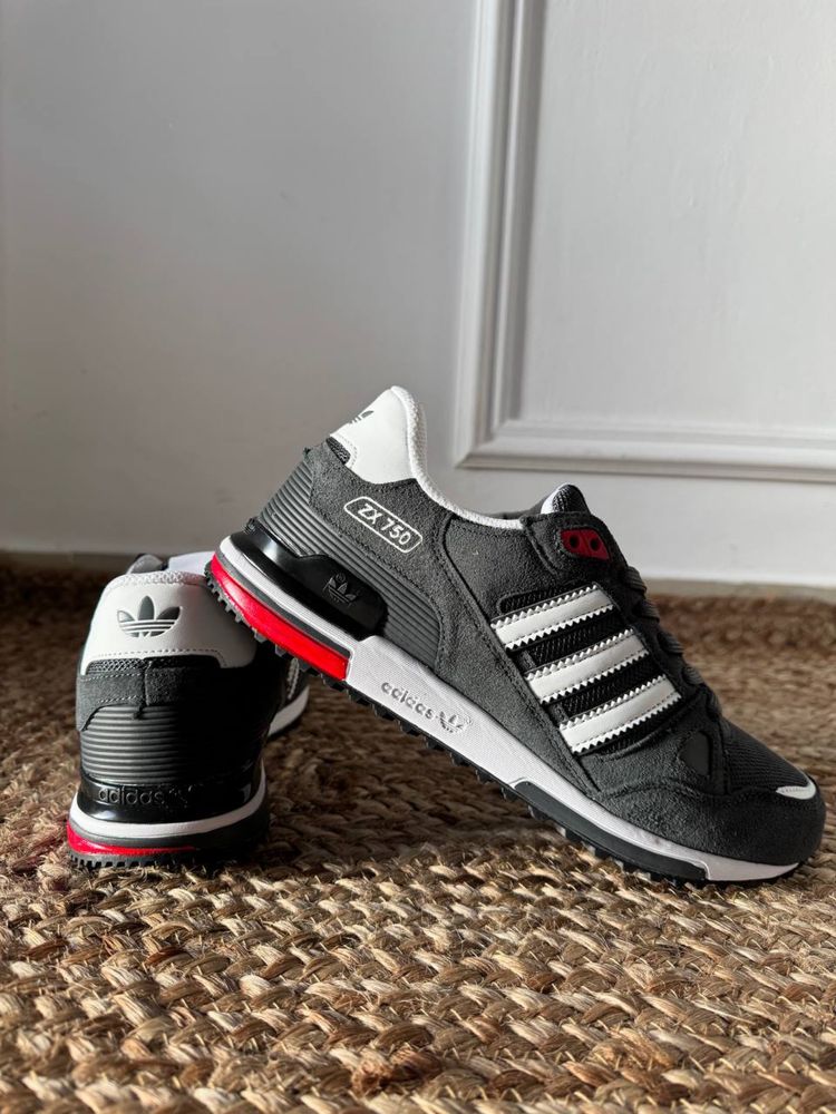 Кросівки чоловічі Adidas ZX 750 натуральна замша