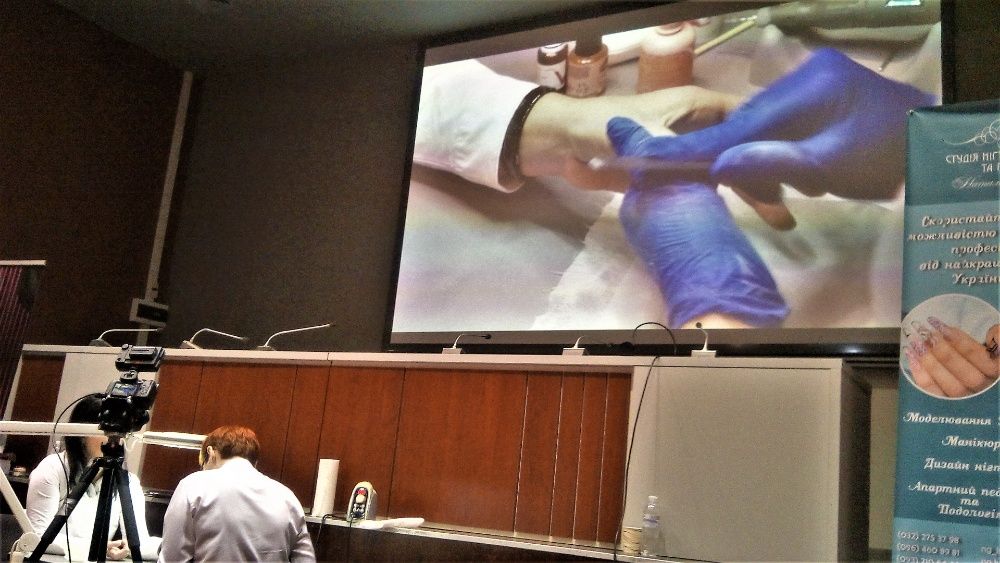 Трансляція відео з камери на проектор,телевізор.