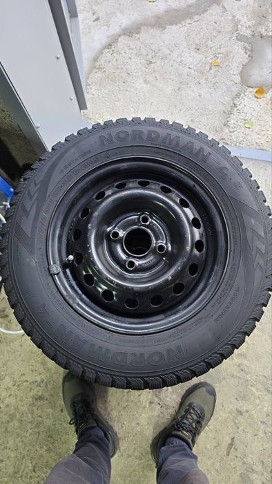 Зимова резинаNokian r13