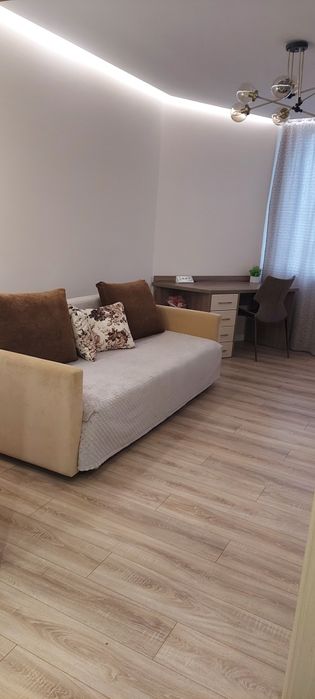 Двох кімнатна + паркомісце
