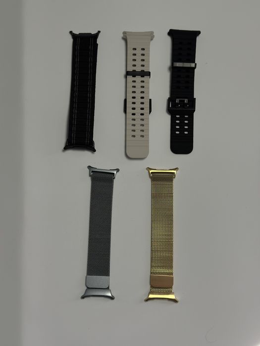 Ремінці та аксесуари для смарт годинників