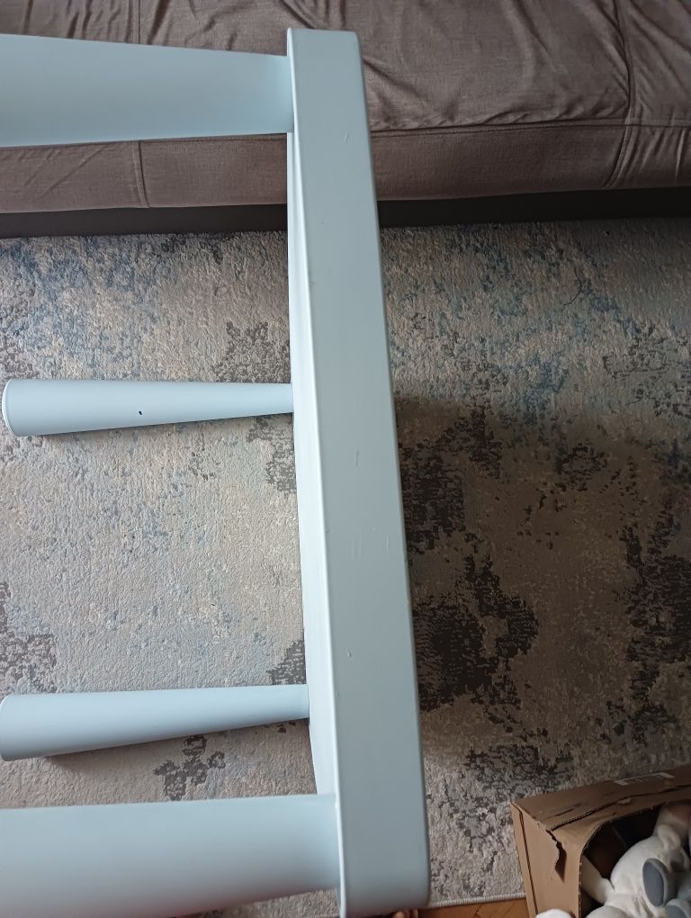 Stolik Ikea Mamut dla dzieci plus krzesełka