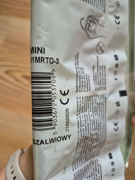 Karlik Trzy gniazda pojedyncze z ramką okrągłą seria MINI kolor szałwi