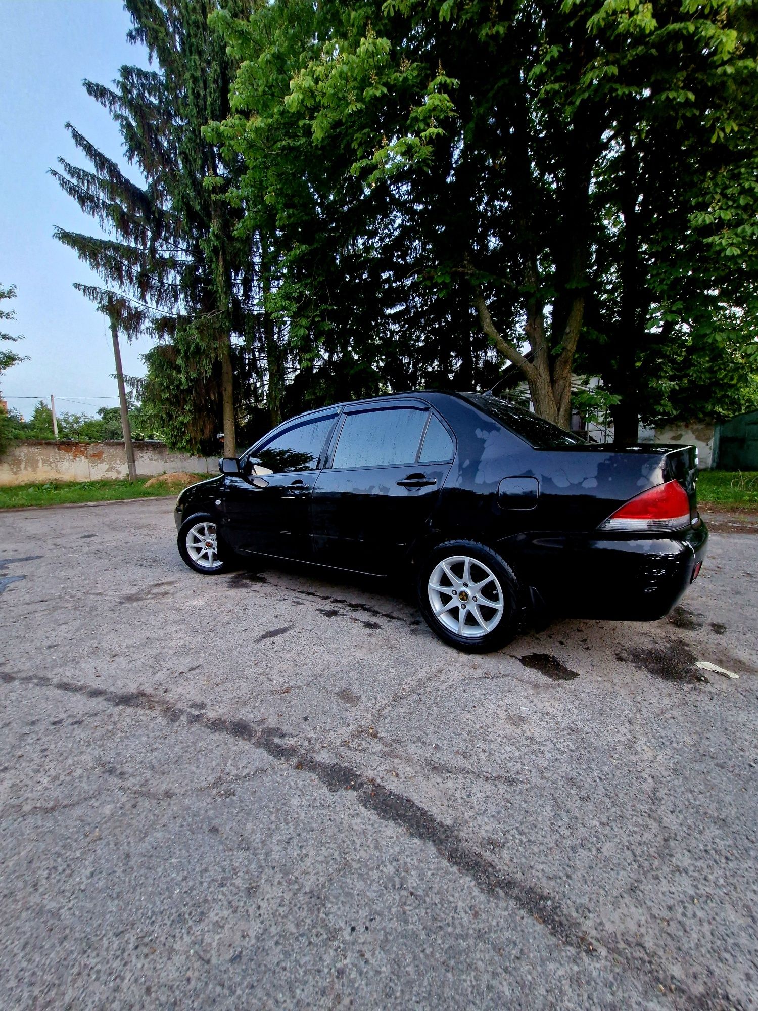 Продам Mitsubishi lancer 9