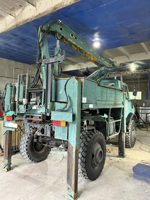 Маніполятор знятий з mercedes unimog.
