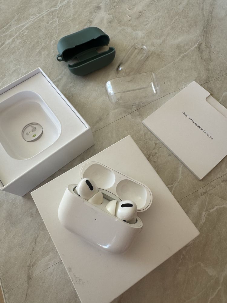 AirPods Pro оригінал + кейс + чохол