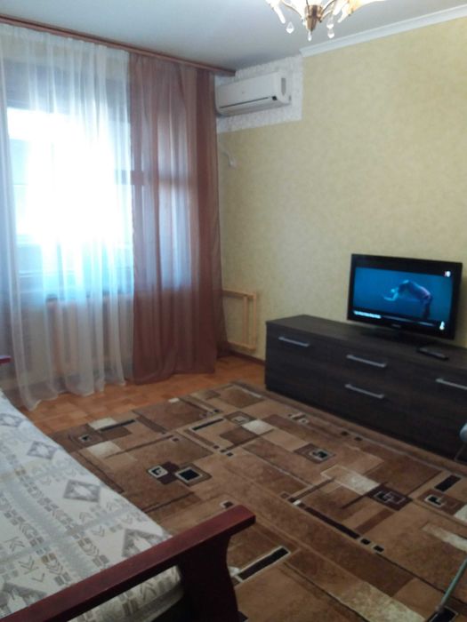 Посуточно, почасово 2 комн. Кв. Хортицкий  район (Бабурка)