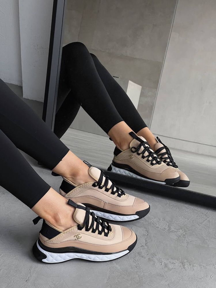 Sneakersy damskie Chanel beige
