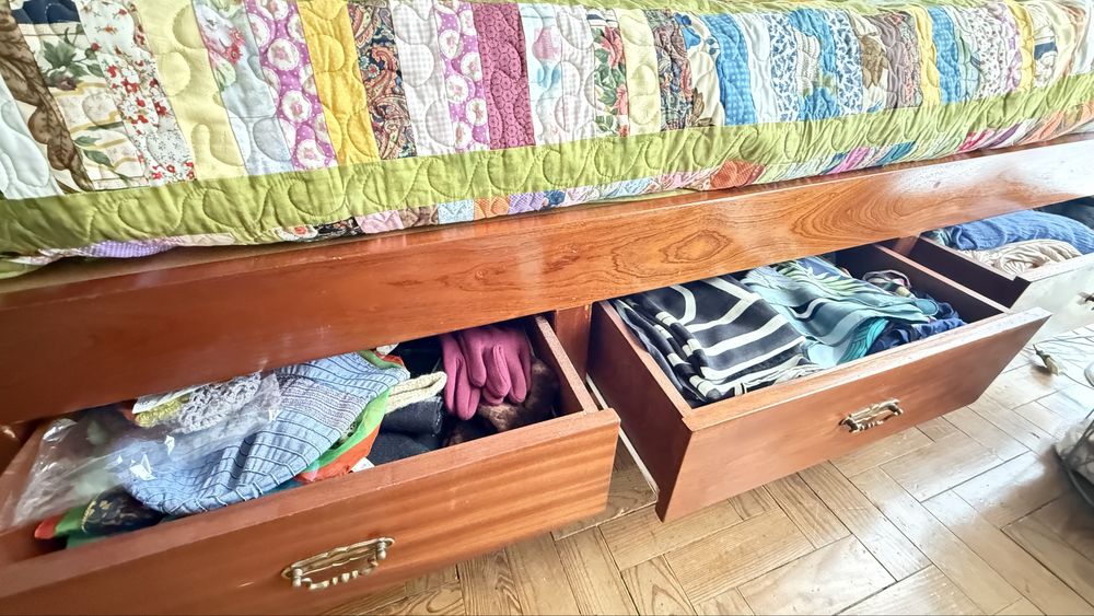 Cama Individual + Colchao + Capa Edredon