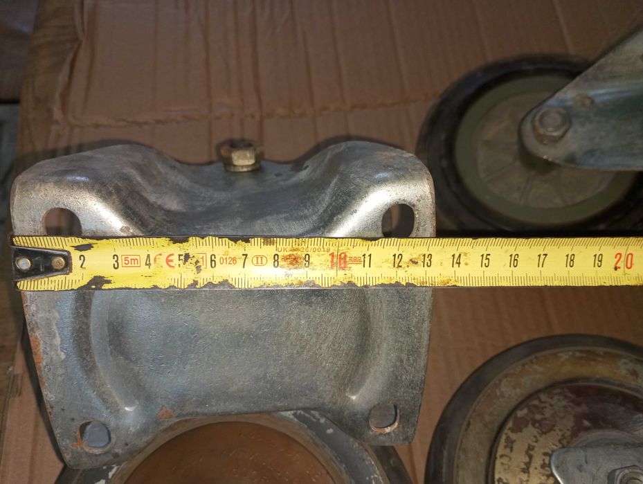 Колеса на тачку неповоротные Ф 140 мм 2 шт.