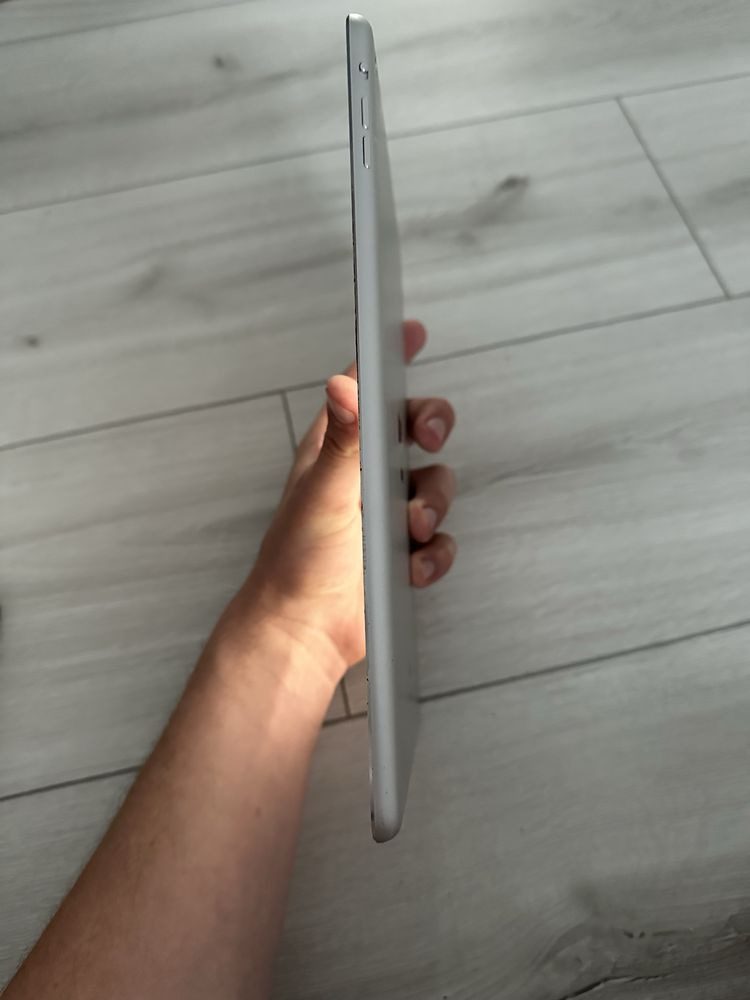 Apple iPad Air 16GB Wi-Fi Silver