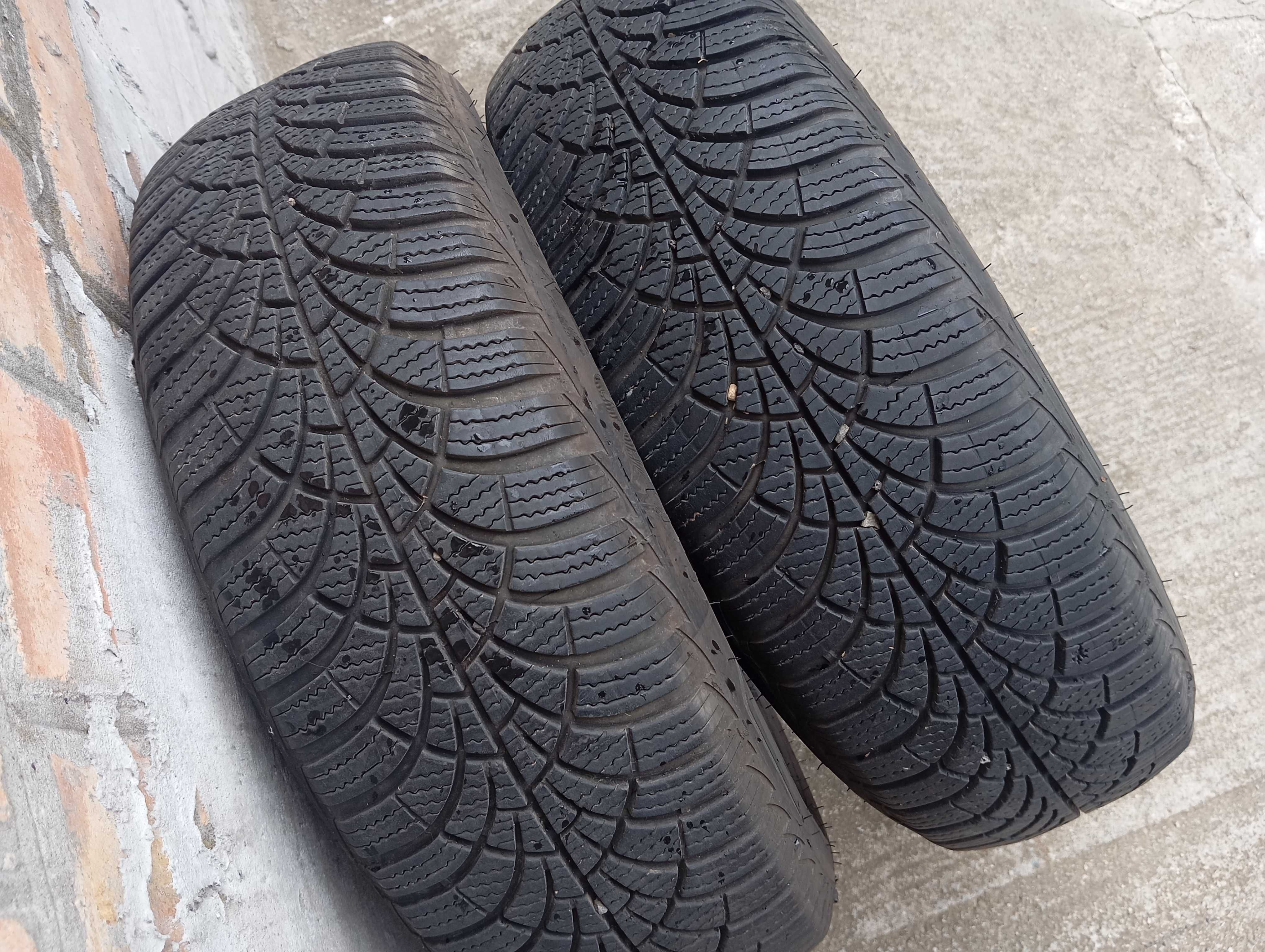 Продам 2 ската 186/65 р15 зима