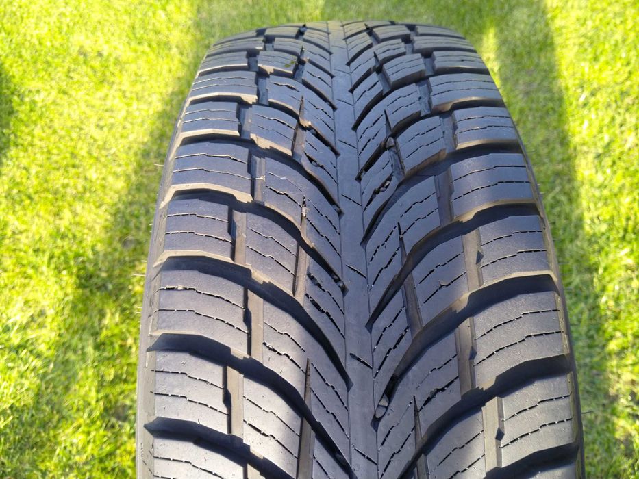 opona 225/55/17C Nokian Seasonproof C 1 sztuka 8mm 2021
