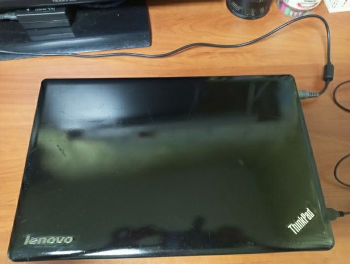 Продам ноутбук леново е530 процесор i7,nvidia gf610 (1GB)