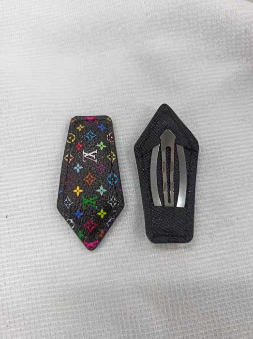 Szpilka do włosów LV Trójkolorowa