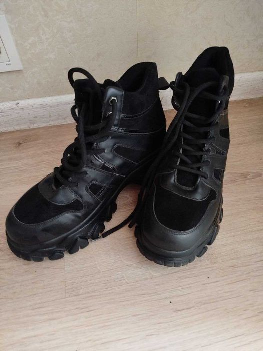 Ботінки жіночі осінньо-весняні