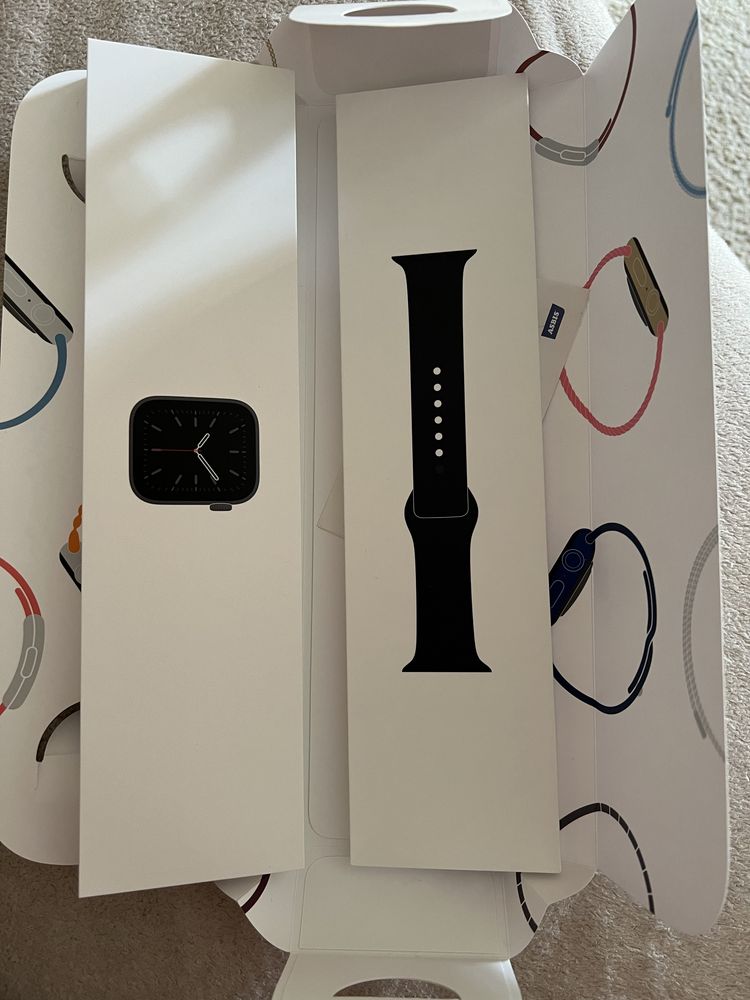 Продам Apple watch 6 SpaceGray 40mm