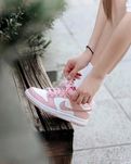 Оригінальні жіночі кросівки Nike Dunk Low Pink Velvet (GS)