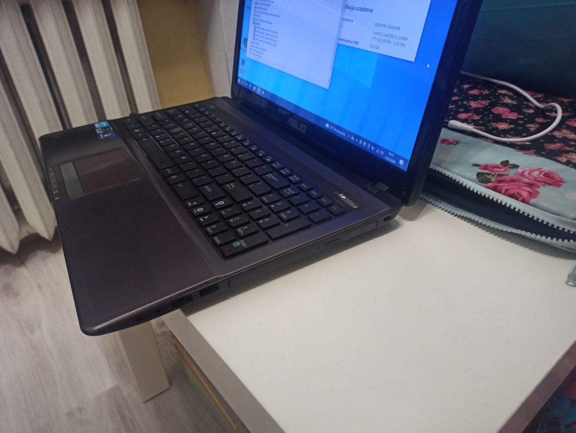 Laptop Asus x53s, i3, 8gb, 120gb SSD, Intel HD, NVIDIA GeForce 520mx,