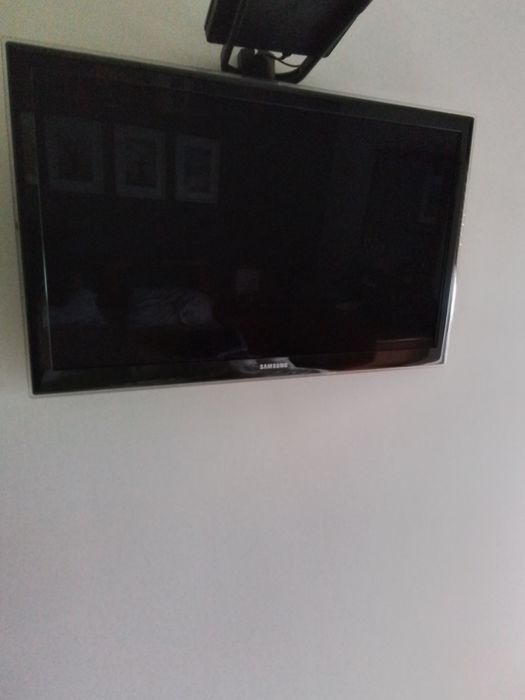 2 Tv samsung 40" UE 40 C5100/UE 40 D6000 smart tv