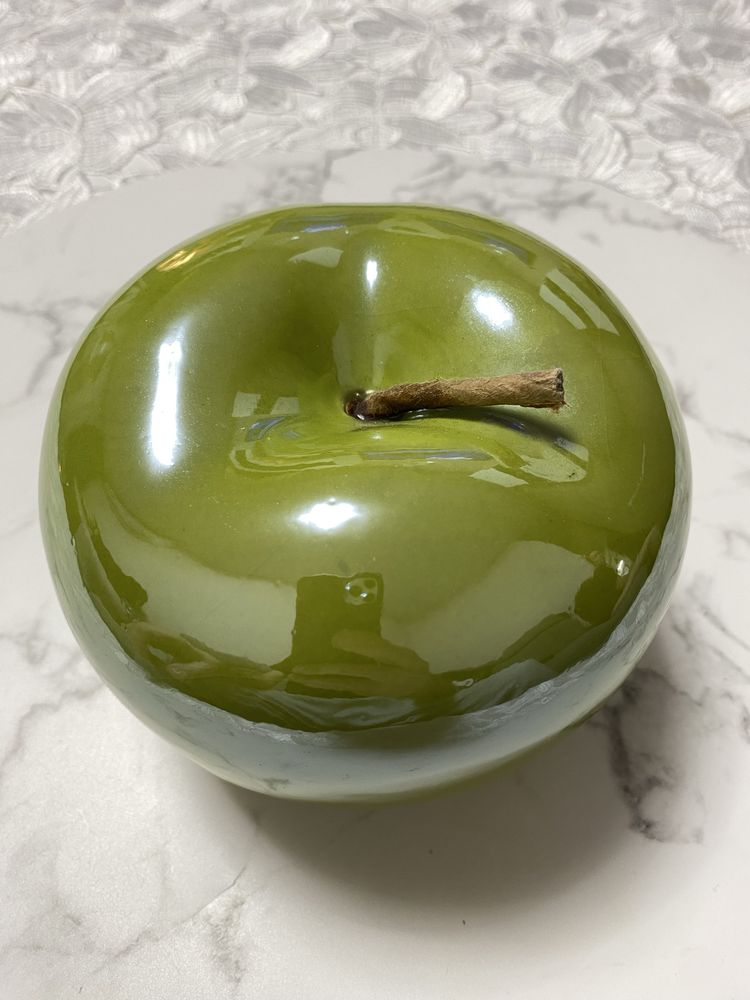 Dekoracja ceramiczne zielone jabłko