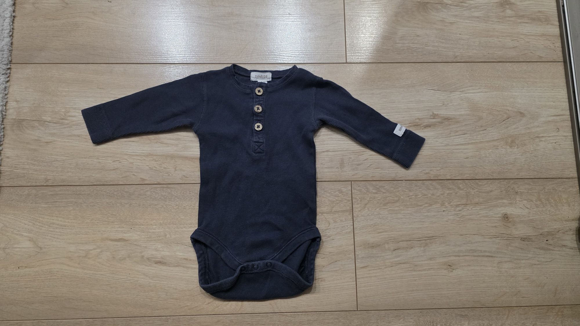 Chłopięce body niemowlęce Newbie r. 62 stan bdb