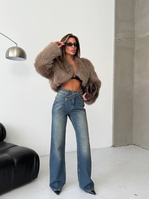 Стильні та трендові жіночі джинси