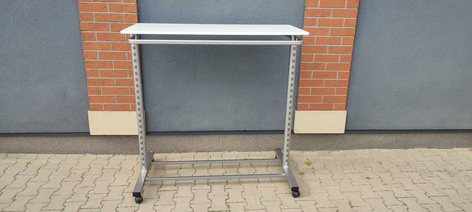 Sprzedam Wieszak Wózek na kółkach z rur perforowanych Firmy Femi