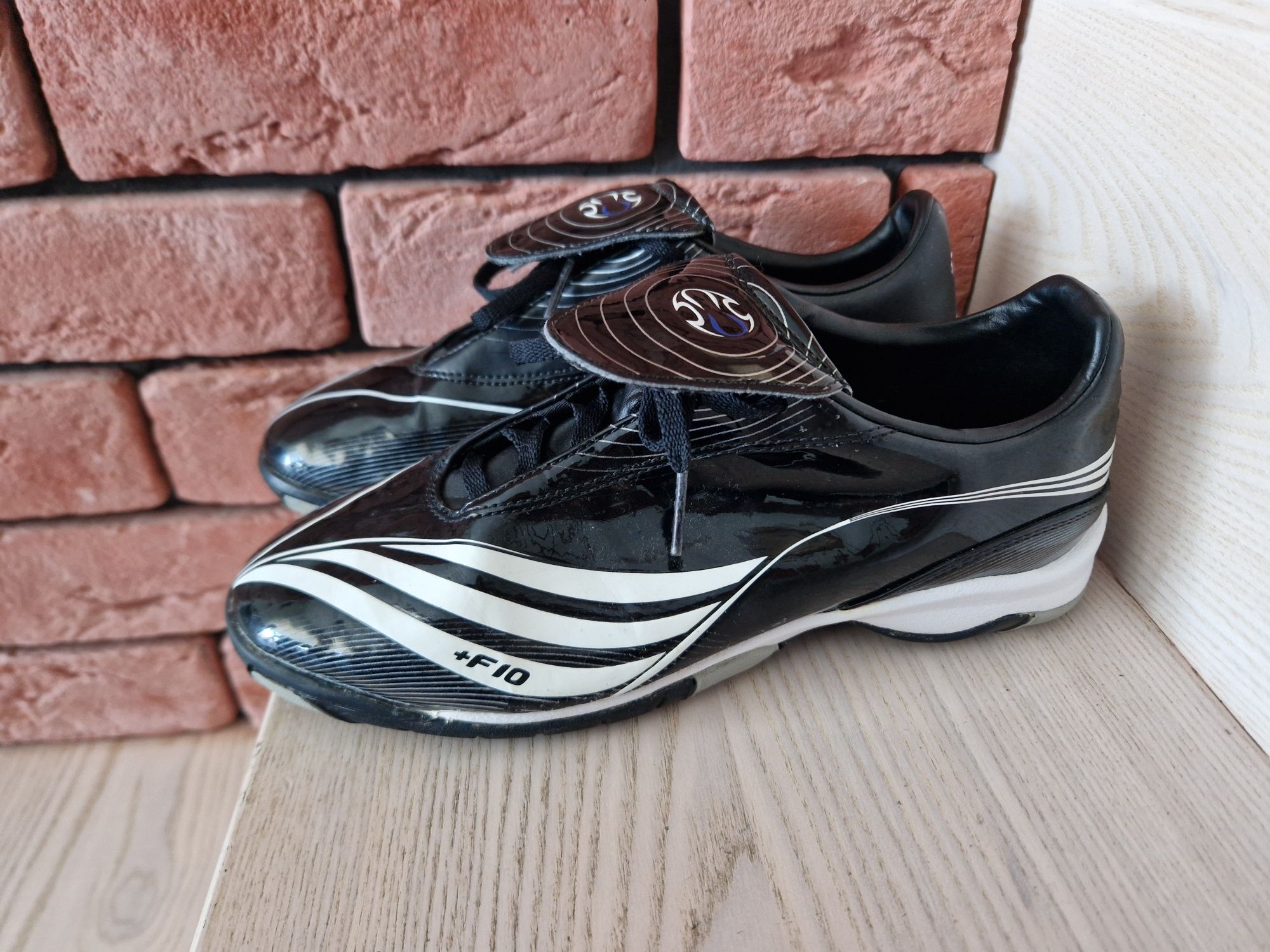Buty do piłki piłkarskie turfy Adidas F10.7 trx tf J r 38 korki