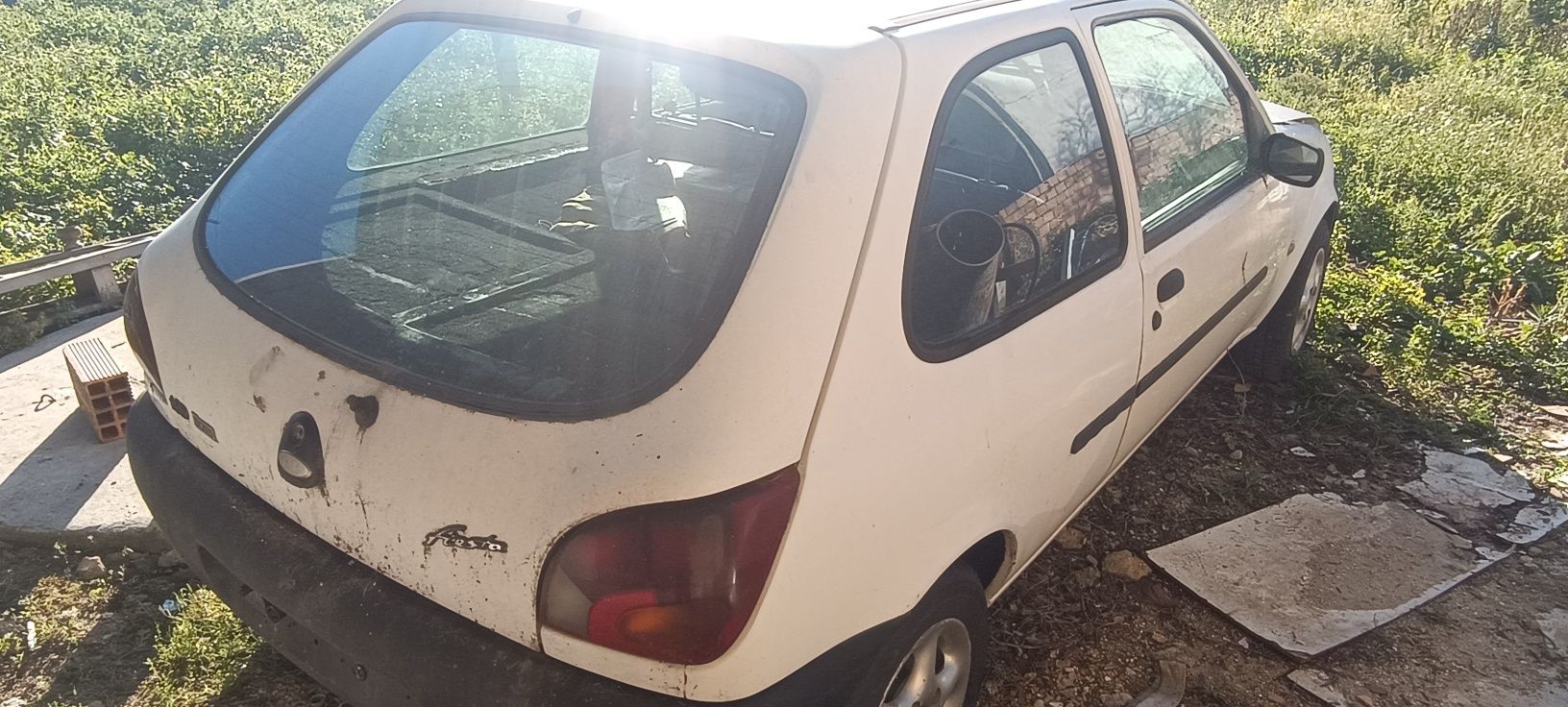 Fiesta 1.8d Boss peças a venda