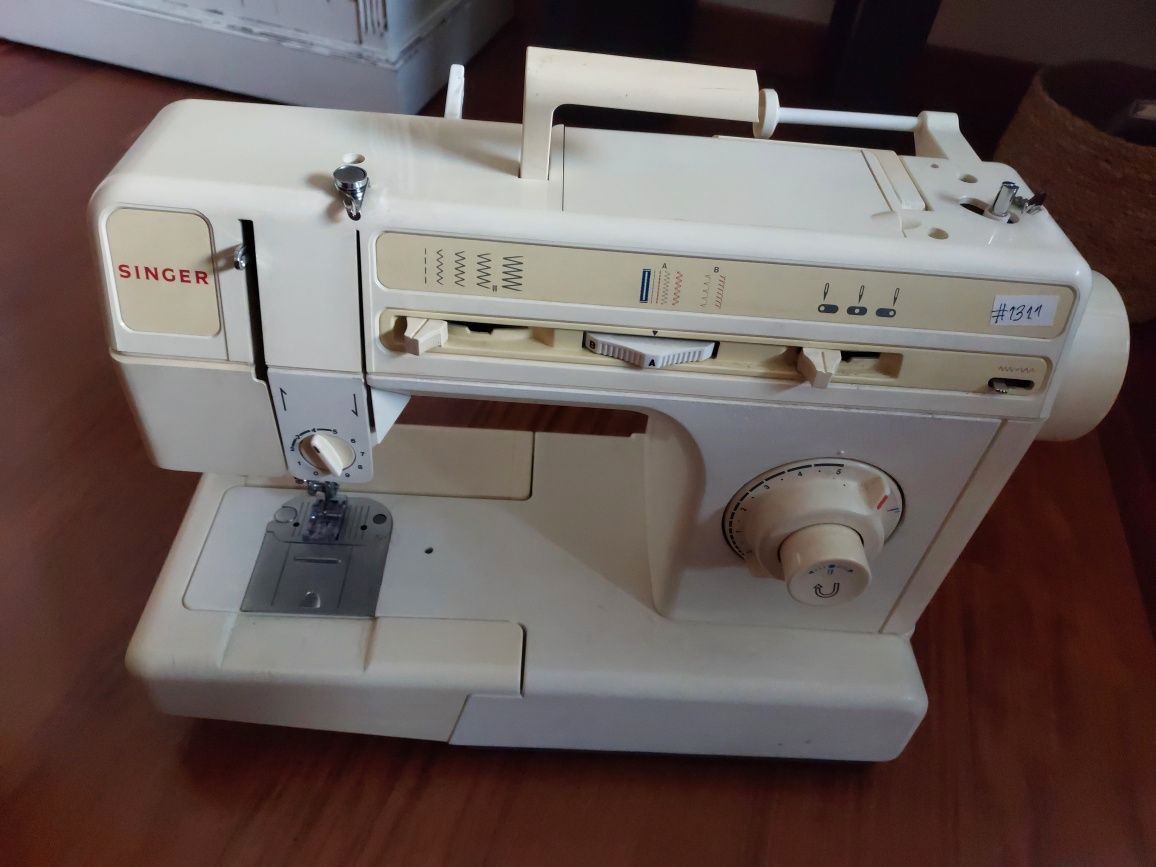 Máquina de costura Singer