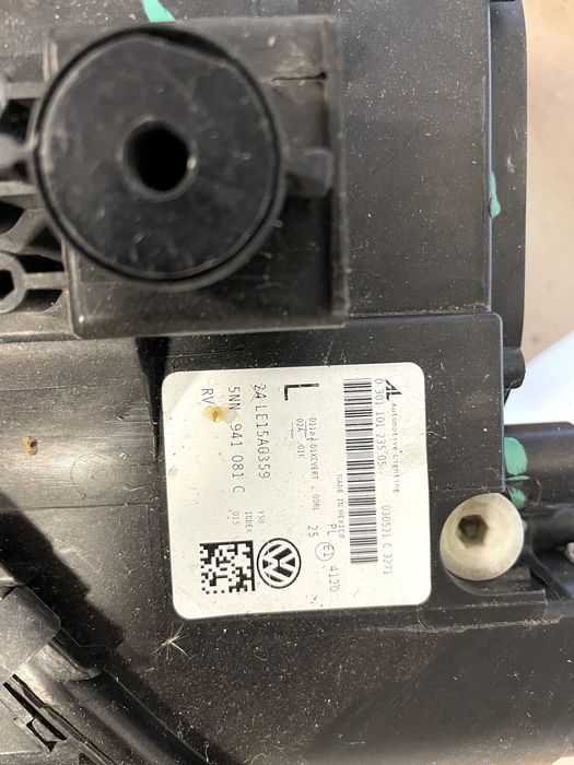 VW TIGUAN II  5NN lampa lewa reflektor przód cala cala oryg full led