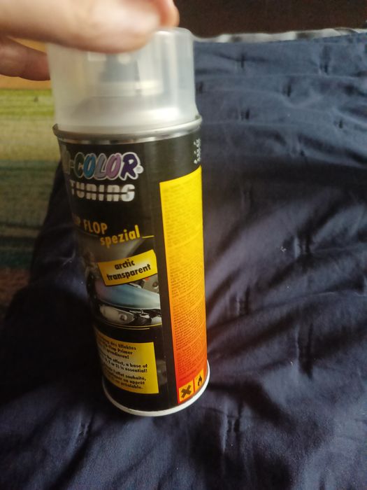 Lakier bezbarwny do samochodów