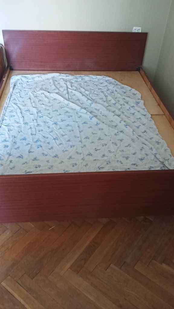 Ліжко двоспальне
